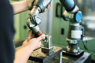 企業活動サポート・
専門作業請負